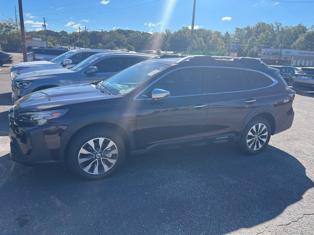 Used 2024 Subaru Outback Touring AWD/4WD image 2