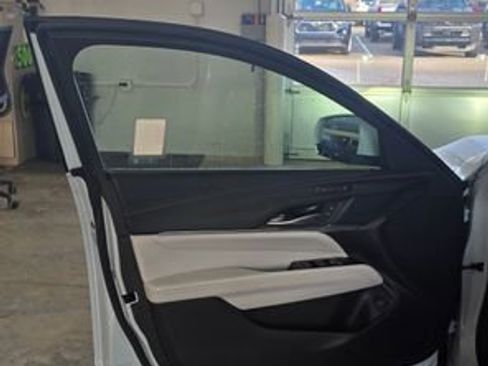 Used 2021 Cadillac CT4 Premium Luxury image 11