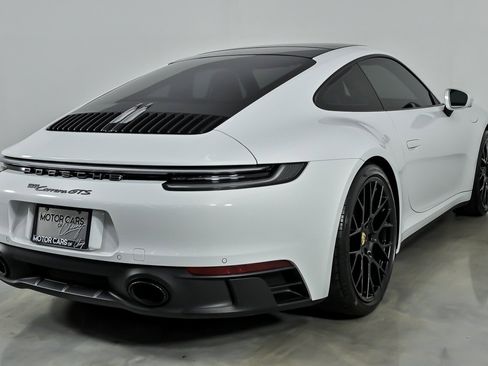 Used 2024 Porsche 911 Carrera GTS RWD image 12