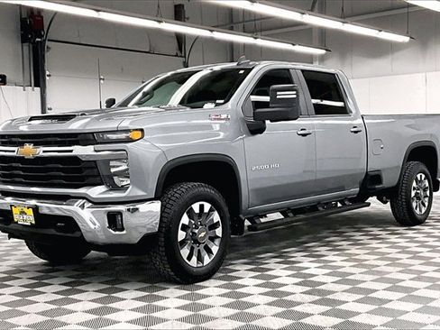 Used 2024 Chevrolet Silverado 2500 LT w/ All Star Edition image 12