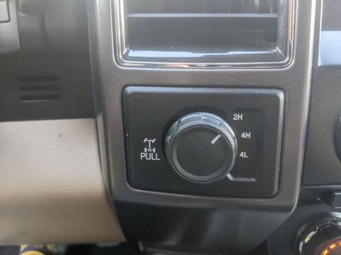 Used 2017 Ford F150 XLT w/ Equipment Group 302A Luxury AWD/4WD image 15