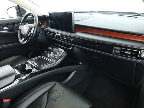 Used 2022 Lincoln Nautilus Reserve image 24