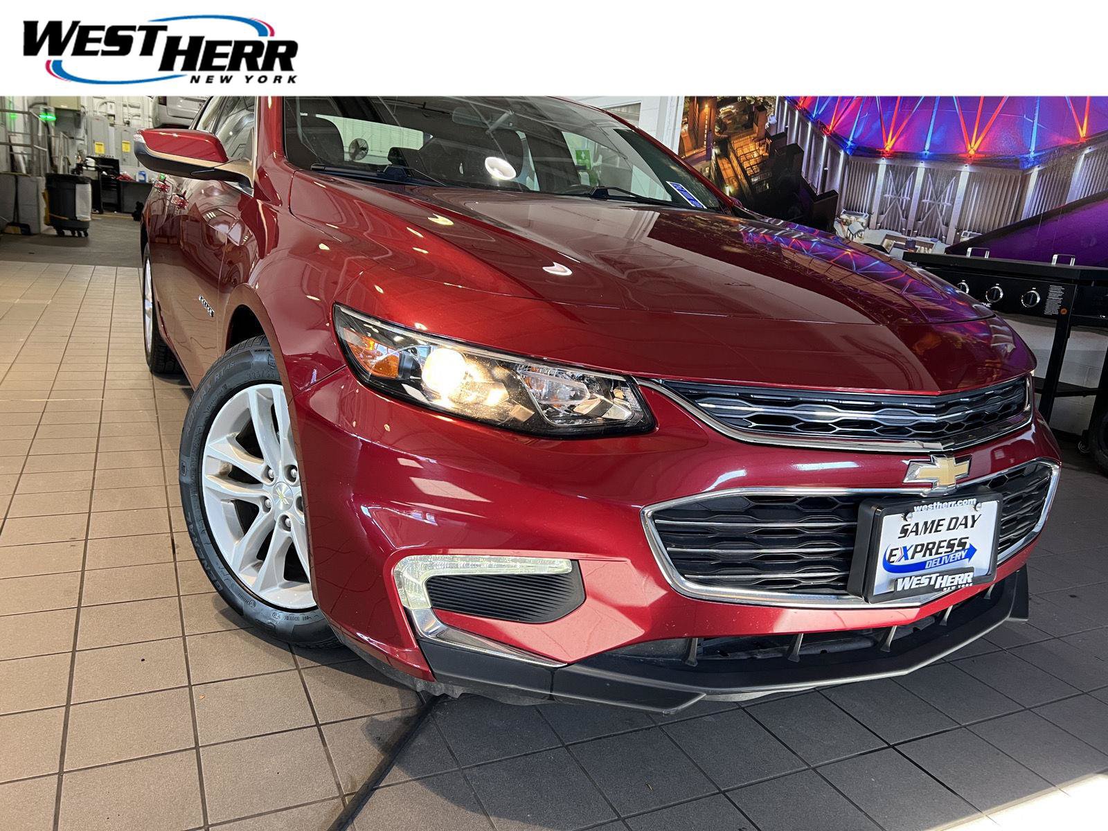 Used 2017 Chevrolet Malibu LT FWD image 1