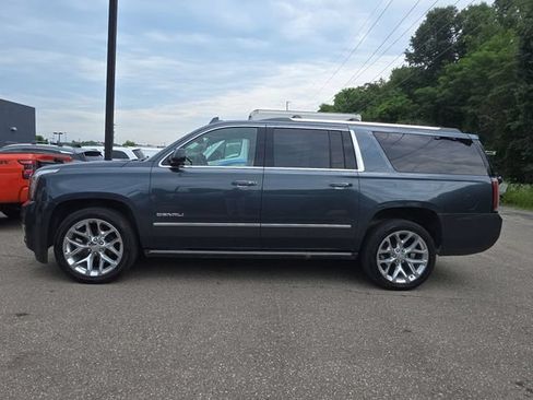 Used 2020 GMC Yukon XL Denali w/ Denali Ultimate Package AWD/4WD image 11