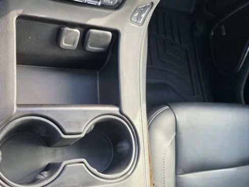 Used 2020 Chevrolet Tahoe LT image 24