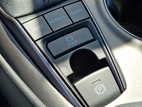 Certified 2023 Toyota Camry SE image 25