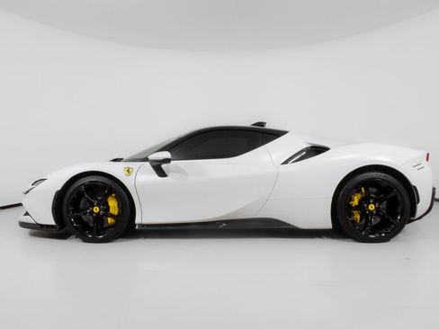 Used 2023 Ferrari SF90 Stradale image 3