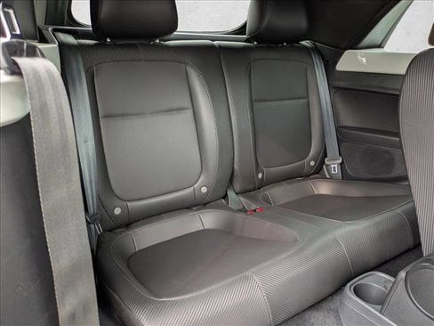 Used 2018 Volkswagen Beetle S image 13