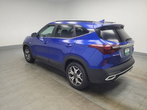 Used 2022 Kia Seltos EX AWD/4WD image 3