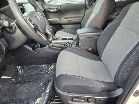 Used 2020 Toyota Tacoma TRD Off-Road image 24