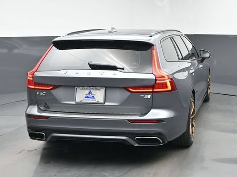 Used 2021 Volvo V60 T6 R-Design w/ Advanced Package FWD image 8