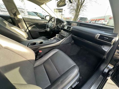 Used 2016 Lexus IS 300 AWD w/ Navigation System Package image 32