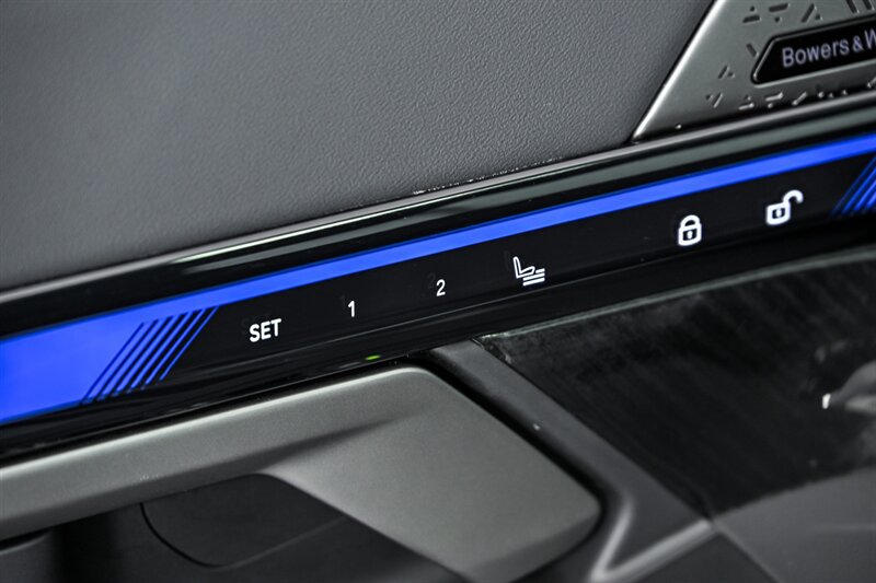 Used 2025 BMW M5 Touring AWD/4WD image 20