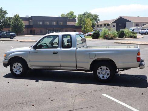Used 2002 Toyota Tacoma 2WD Xtracab w/ SR5 Pkg w/ Chrome Pkg image 8