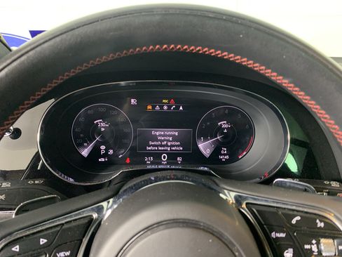 Used 2023 Bentley Bentayga AWD/4WD image 22