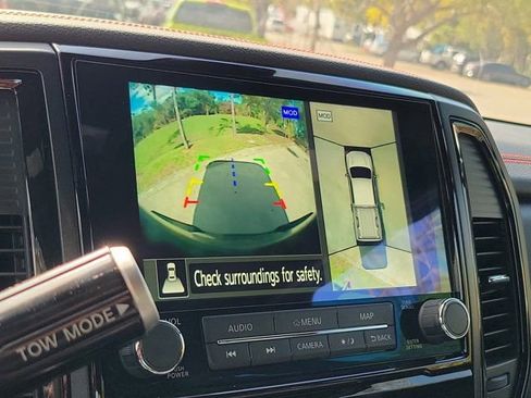 Used 2024 Nissan Titan PRO-4X w/ Pro-4x Convenience Package image 33