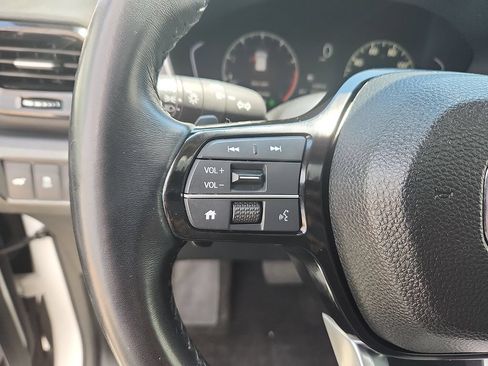 Used 2024 Honda Pilot Touring image 18