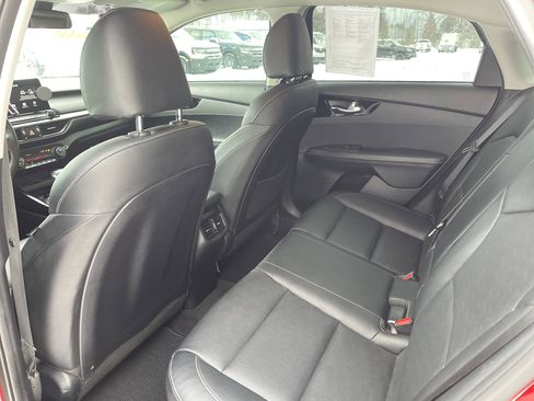 Used 2019 Kia Forte EX image 11