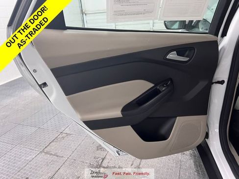 Used 2015 Ford Focus SE image 24