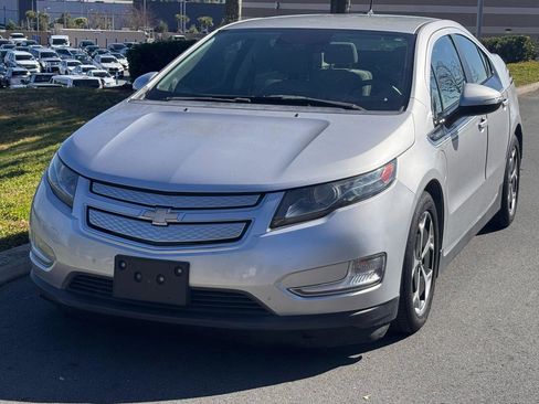 Used 2015 Chevrolet Volt w/ Enhanced Safety Package 1 FWD image 3