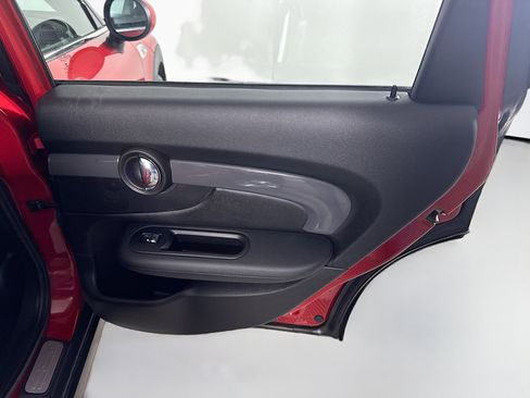 Used 2017 MINI Cooper Clubman S image 27