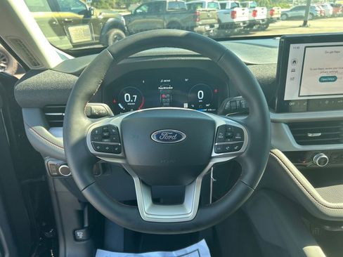 New 2025 Ford Explorer Active image 11
