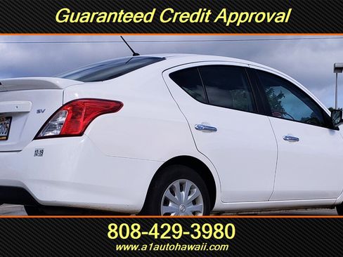 Used 2018 Nissan Versa SV FWD image 6