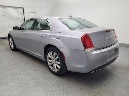 Used 2017 Chrysler 300 Limited image 5