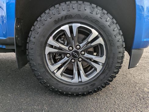 Used 2022 Chevrolet Colorado Z71 image 9