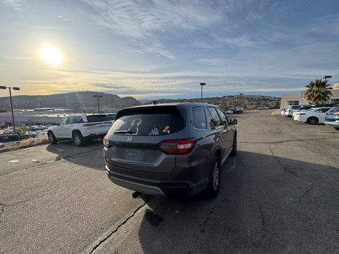 Used 2023 Honda Pilot EX-L image 5