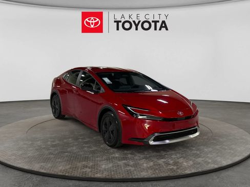 New 2026 Toyota Prius Plug-In Hybrid FWD image 9
