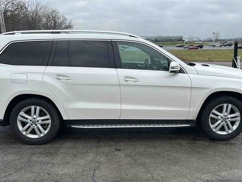 Used 2019 Mercedes-Benz GLS 450 4MATIC image 2