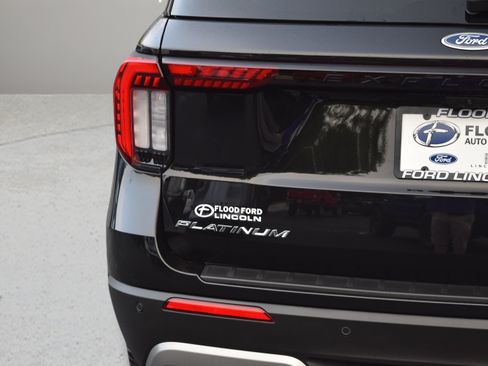 Used 2026 Ford Explorer Platinum w/ LUX Leather Package AWD/4WD image 6