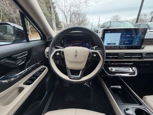 New 2026 Lincoln Corsair Reserve w/ Jet Appearance Package image 9