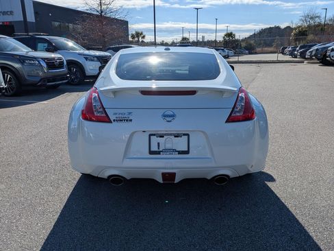 Used 2017 Nissan 370Z Touring image 5