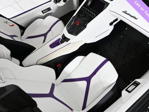 Used 2021 Lamborghini Aventador SVJ image 25