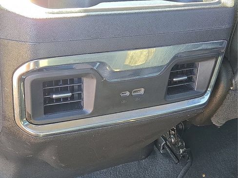 Used 2023 GMC Sierra 1500 SLT w/ SLT Premium Package AWD/4WD image 16