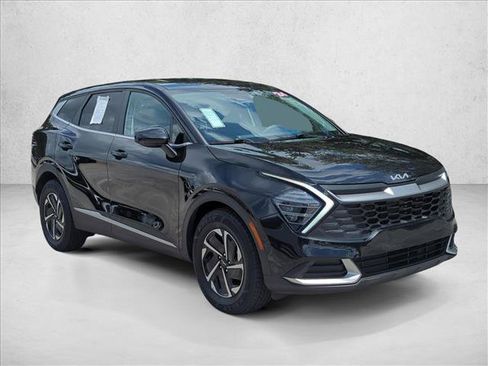 Used 2024 Kia Sportage LX FWD image 3