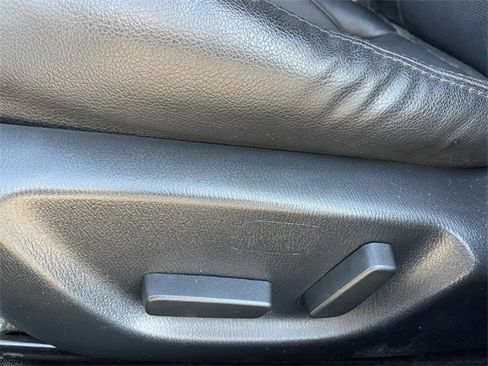 Used 2018 MAZDA MAZDA3 Grand Touring image 27