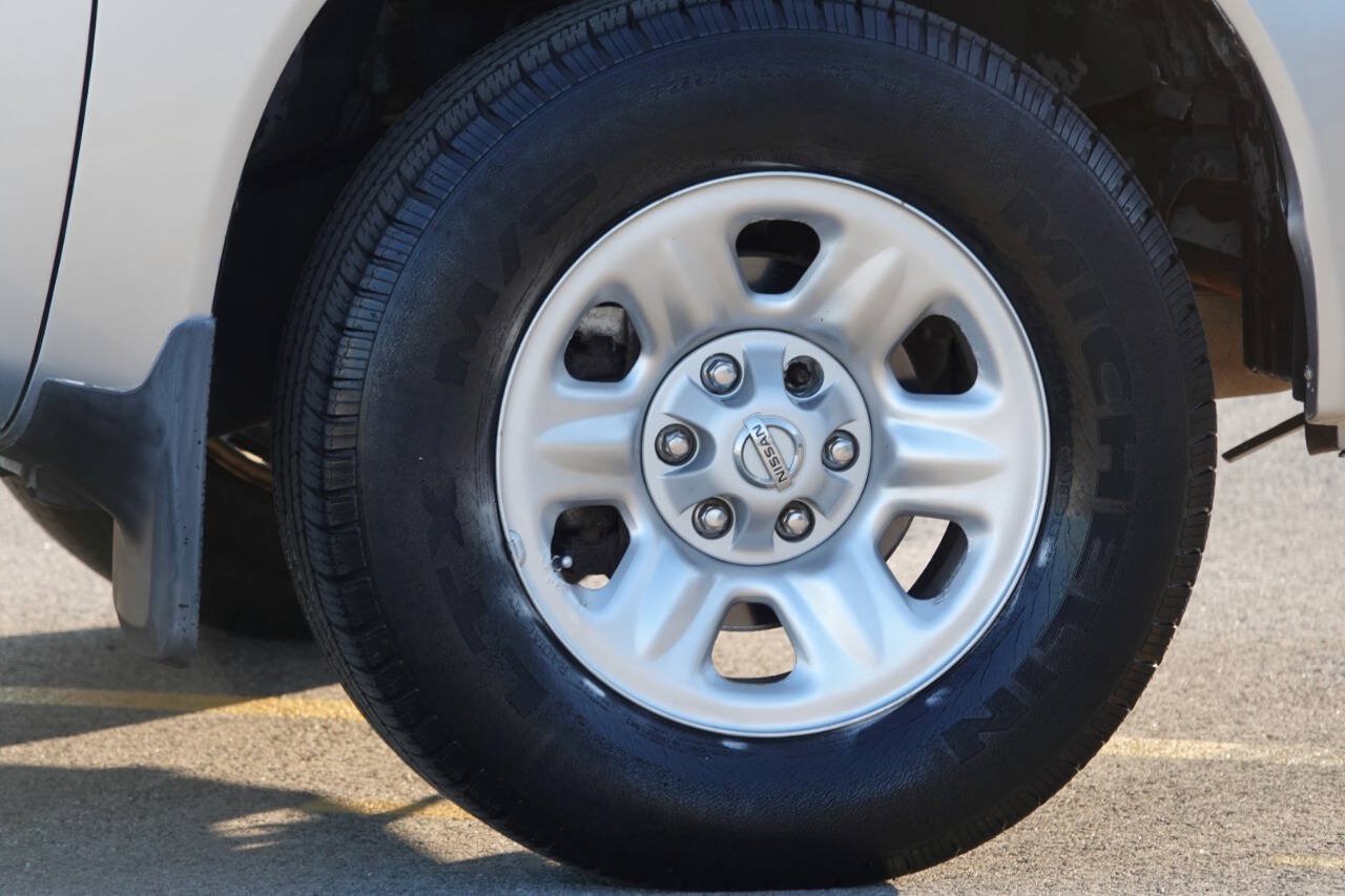Used 2004 Nissan Titan XE w/ (PRF) Preferred Pkg AWD/4WD image 47