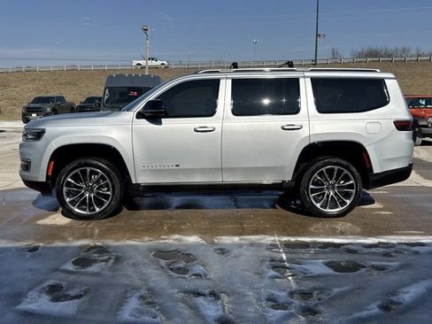 Used 2024 Jeep Wagoneer Series III w/ Premium Group I image 15