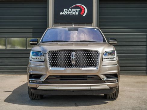 Used 2019 Lincoln Navigator Reserve AWD/4WD image 2
