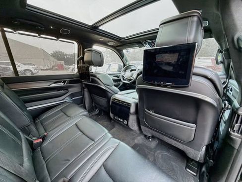 Used 2023 Jeep Grand Wagoneer Series II Obsidian AWD/4WD image 11
