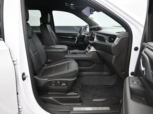 Used 2021 GMC Yukon XL Denali RWD image 11