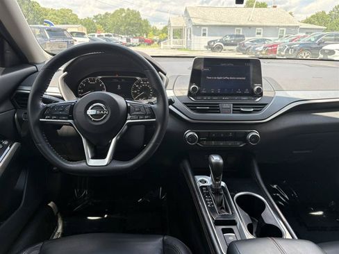 Used 2023 Nissan Altima 2.5 SR AWD/4WD image 16