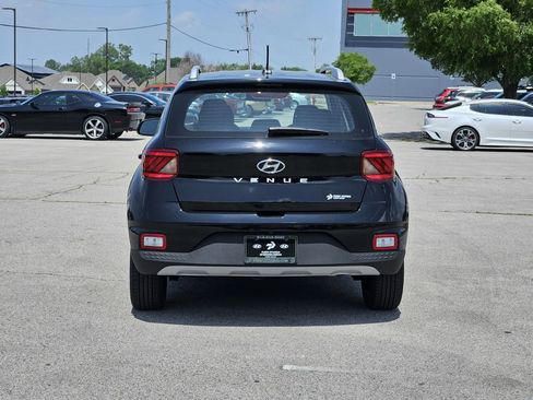 New 2026 Hyundai Venue SEL FWD image 6
