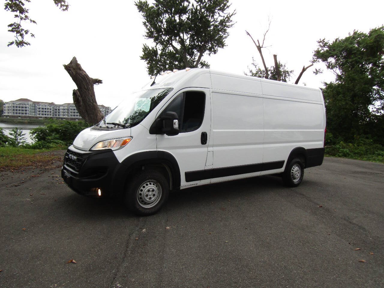 Used 2025 RAM ProMaster 3500 w/ Convenience Group FWD image 28