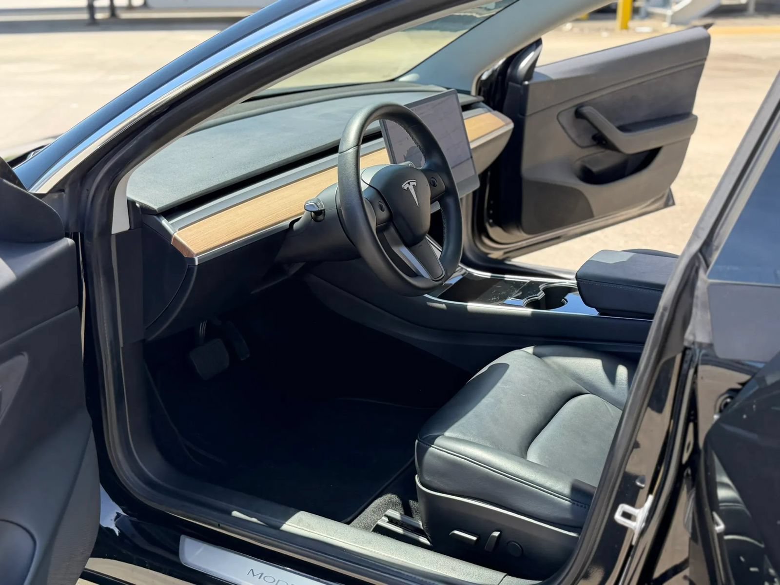 Used 2020 Tesla Model 3 Long Range AWD/4WD image 17
