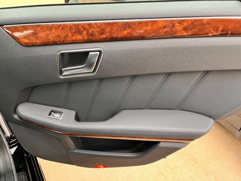 Used 2013 Mercedes-Benz E 350 4MATIC Wagon image 20