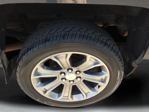 Used 2018 Chevrolet Silverado 1500 LT w/ All Star Edition image 35